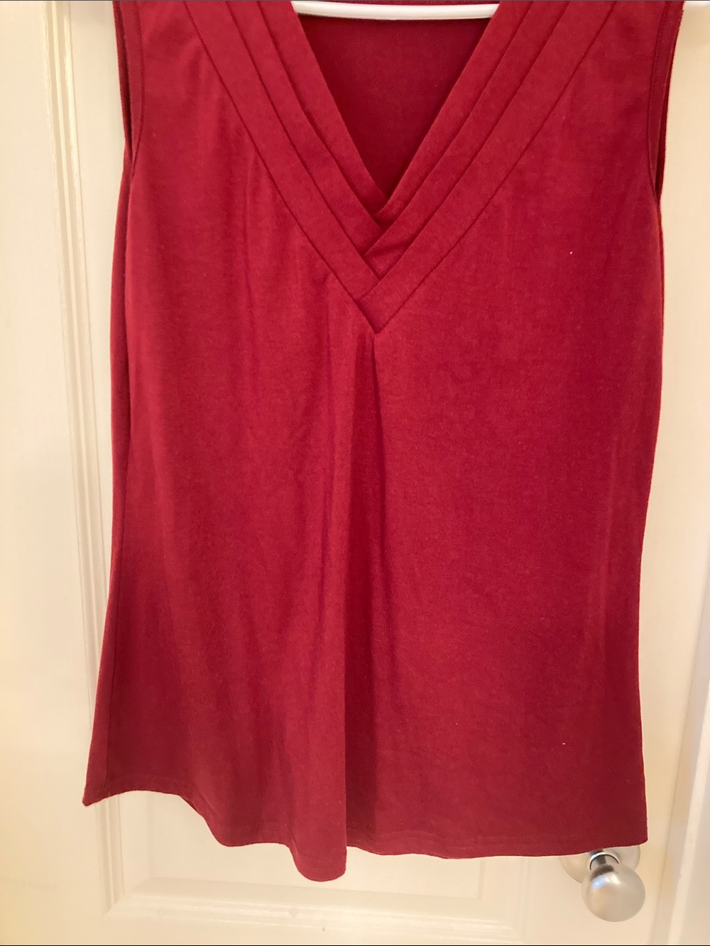 V-Neck Sleeveless Shirt - Picture 4 of 7